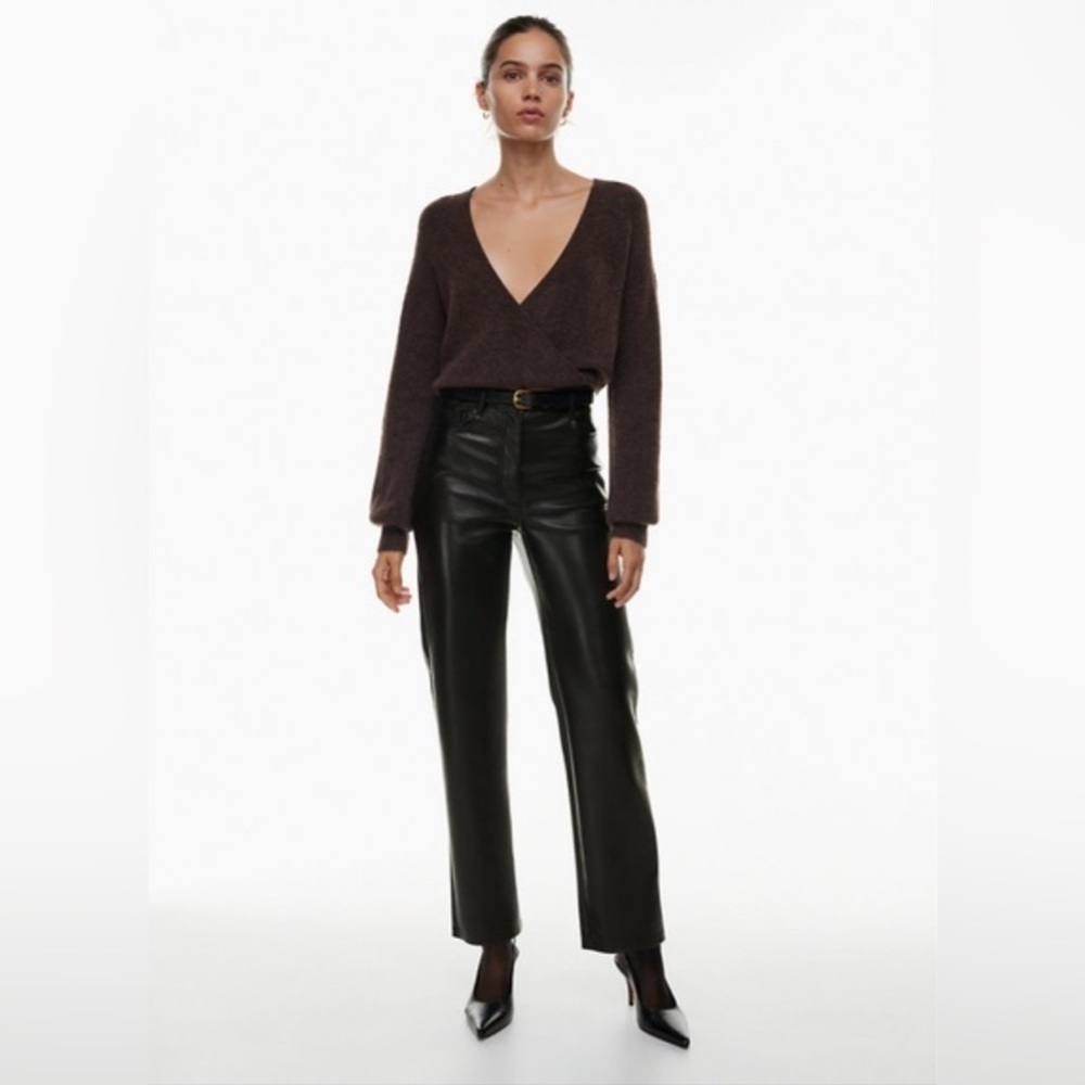 Aritzia Wilfred Melina Vegan Faux Leather High Waist Straight Leg Size 4 Black